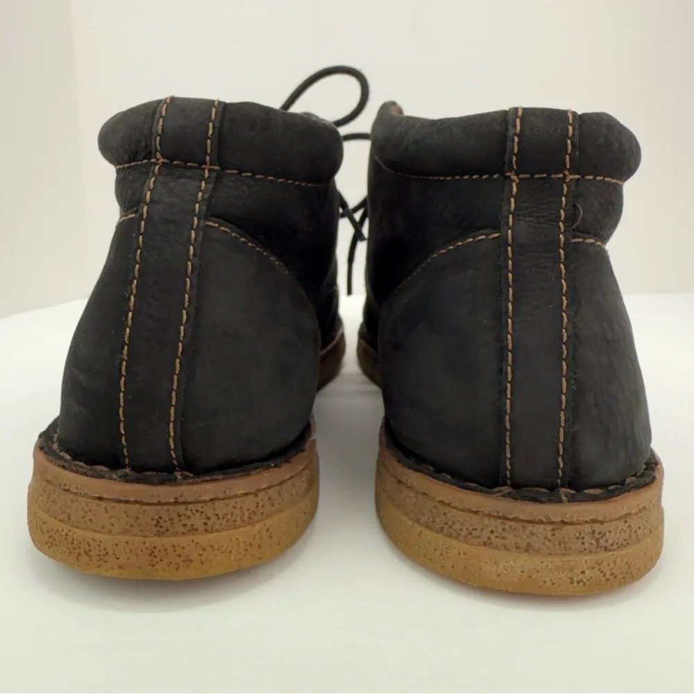 Born size 11.5 Men’s Black Leather Lace Up Ankle Chukka Boots